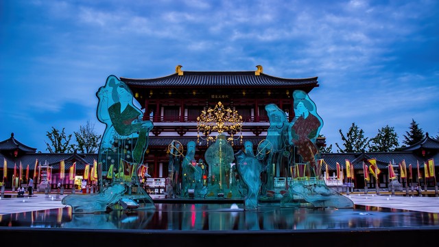 大唐为什么喜爱牡丹：从宫廷到民间，一朵花如何成为国色天香的传奇