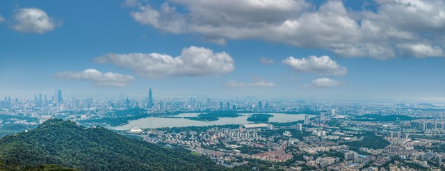 南京有哪些山？从紫金山到牛首山，一探南京山峦的秘密，领略自然与历史的交融，感受南京的山之魅力，让你爱上这片土地！