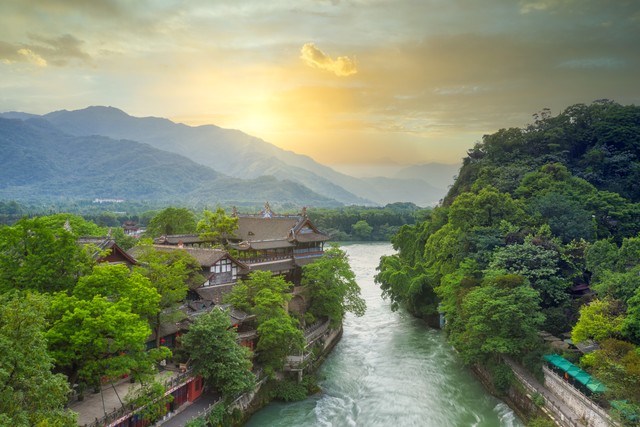 成都环球国旅怎么样？真实体验告诉你，这家旅行社不仅让你玩得开心，还帮你省心省力，轻松搞定一切旅行烦恼！