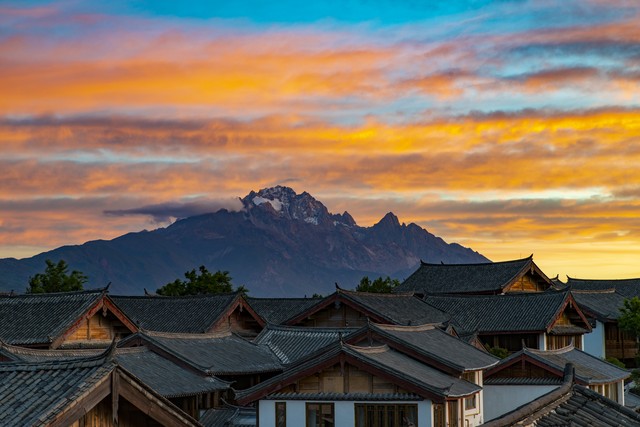 丽江机场和三义机场：西南旅游的空中门户，带你领略不一样的云南风情