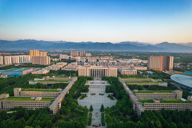 清华大学如何参观：一场与历史和未来的浪漫邂逅