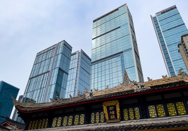 成都米其林餐厅有哪些？2024年最全榜单出炉，带你领略川菜的极致魅力，从二星到必比登推介，这些隐藏在成都街头巷尾的美食天堂，绝对值得你一探究竟！