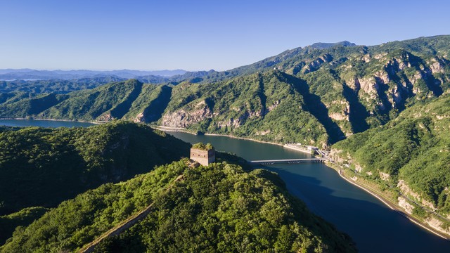 洪泽湖古堰如何：从千年水利工程到现代旅游明珠，探索这座“水上长城”的前世今生与未来展望