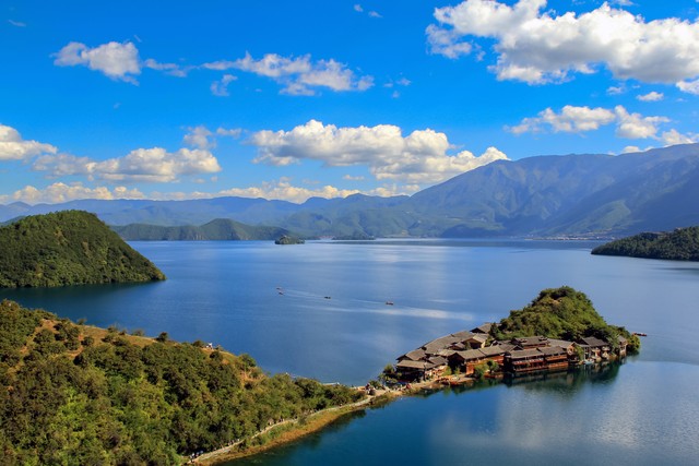 泸沽湖旅游直通车可信吗？从丽江出发的游客真实经历告诉你，为何选择它绝不会错！