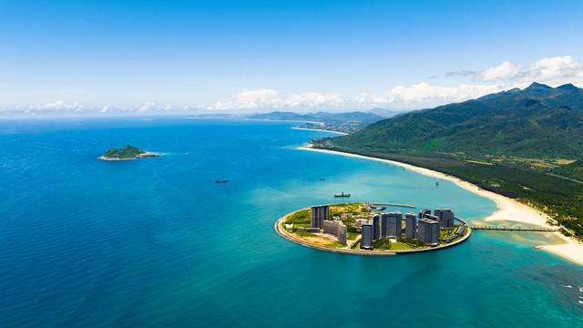 海南万宁如何：从潜水事件到旅游天堂，看这座海滨城市如何化危机为转机，成为游客心中的理想度假胜地