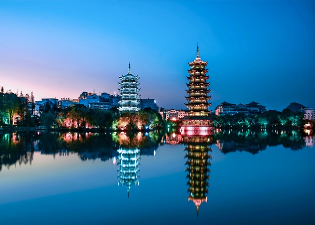 桂林站到桂林北站要多久？40分钟公交之旅，8.8公里路程，票价仅2元，一段充满惊喜的城市探索