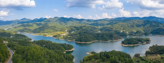仙宫湖怎么样：探寻浙江丽水云和县的隐秘仙境，体验山水间的诗与远方