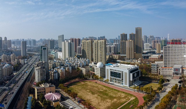 武汉京汉学校怎么样——探索这座有着悠久历史与红色基因的名校，看它如何在新时代焕发出新的活力