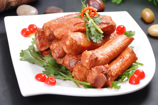 绝味鸭脖电话多少？探秘这家网红美食背后的客服热线与加盟咨询，你绝对想不到的秘密！