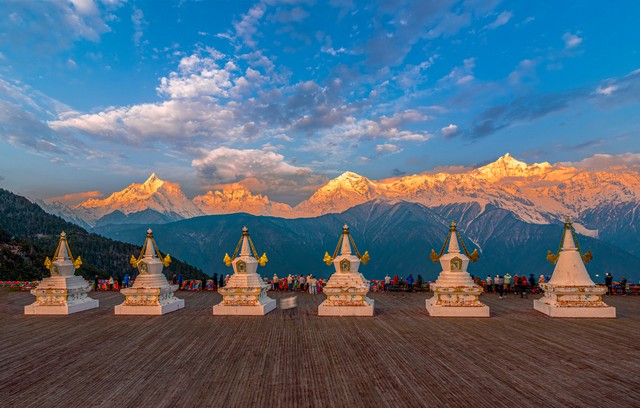 去云南旅游用带零食吗？2024年最新攻略教你如何挑选最适合旅途的美味小食，让每一次休息都充满惊喜，不再担心饥饿困扰，轻松享受每一刻！