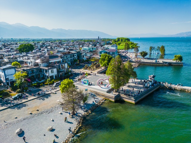 详细阅读:当洱海边的风轻拂过,才村的海谣海景客栈成了旅人心中最柔软的归宿 当洱海边的风轻拂过,才村的海谣海景客栈成了旅人心中最柔软的归宿