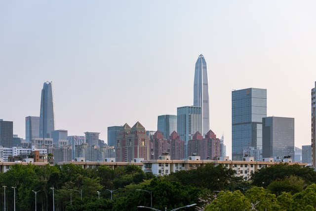 罗湖到福田多久？最新2024地铁出行攻略，带你快速穿梭深圳两大核心区域，体验不一样的城市节奏！