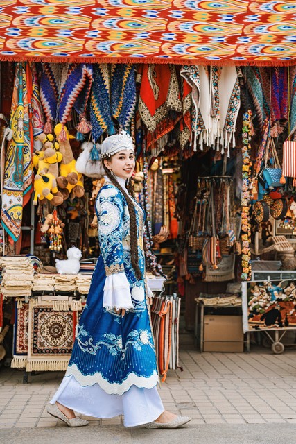 当族风服饰遇上现代潮流：一场穿越时空的时尚革命
