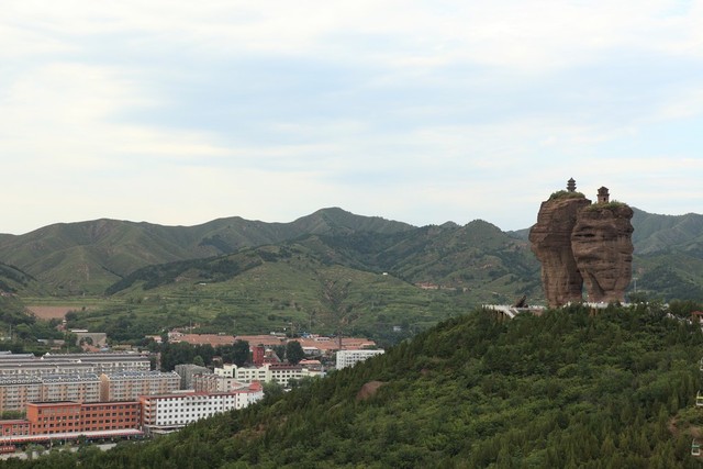 为什么承德宾？探秘这座城市的独特魅力，从避暑山庄到现代生活，看它如何成为人们心中的理想之地
