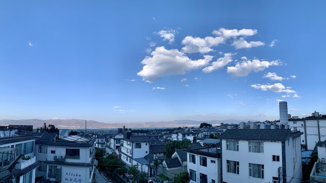 当你踏入大理影视基地门票背后的故事：一场穿越时空的冒险之旅，不仅是一张52元的纸片，更是一把打开历史与幻想交织世界大门的钥匙
