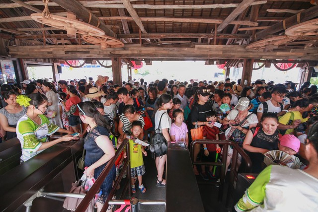 云南临沧十大旅游景点，带你走进神秘的佤族部落，探寻千年崖画的秘密，体验茶文化的魅力！