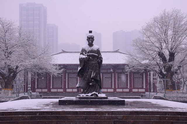 赵佗墓在哪里？两千年的历史迷雾，终于在广州越秀区揭开神秘面纱，考古新发现带你穿越时空，见证岭南文化的辉煌