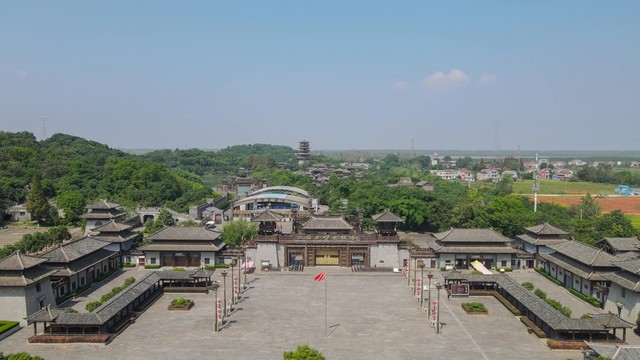 赤壁古战场多久：一场穿越千年的英雄史诗之旅，带你感受古战场的不朽魅力