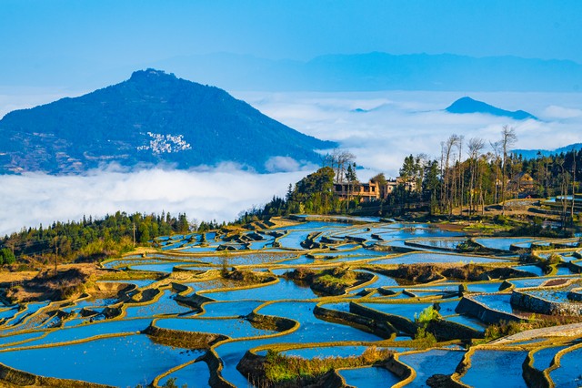 云南各县旅游景点介绍：从雪山到湖畔，一场穿越时空的文化与自然之旅