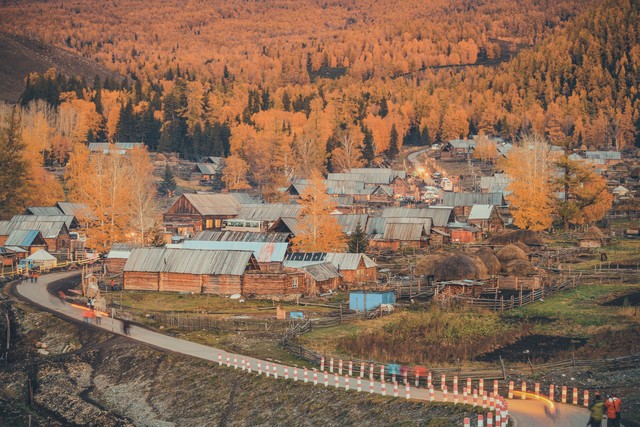 新疆有什么旅游景点？揭开神秘面纱，探索令人叹为观止的自然奇观与人文风情