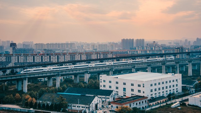 详细阅读:贵阳到南京飞机要多久?2小时10分钟,一次说走就走的旅行,你准备好了吗? 贵阳到南京飞机要多久?2小时10分钟,一次说走就走的旅行,你准备好了吗?