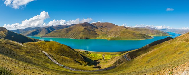 西藏什么时候去合适？4月至5月和9月至10月，西藏的天空最蓝，雪山最白，湖泊最纯净，是探索这片神秘土地的理想时刻