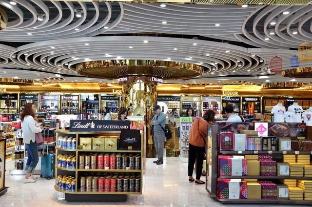 免税店买东西提前多久？2024最新攻略，教你如何巧妙规划购物时间，享受最实惠的价格！