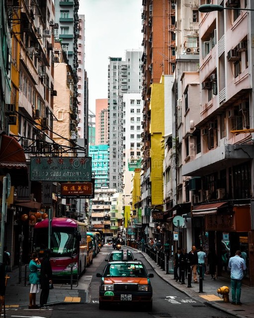 九龙湾在哪里？探索香港这个充满活力与历史交织的东九龙明珠，你绝对想不到这里曾经是旧启德机场的一部分！