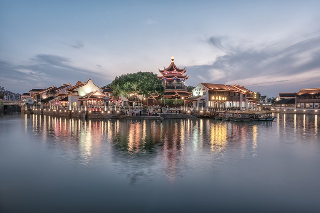 苏州有哪些购物的地方？2024年最全最新苏州购物天堂大揭秘，从古老街区到现代购物中心，一文带你畅游苏州买买买之旅
