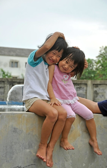 丽江玉龙第三国有小妹：一场关于爱情、梦想与自然的奇妙旅程，你准备好迎接心灵的洗礼了吗？