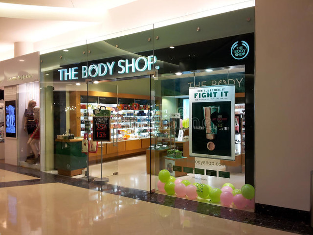 新加坡免税店在哪里？从机场到市区，带你玩转狮城购物天堂，让你的旅行不再只是走马观花，而是满载而归！