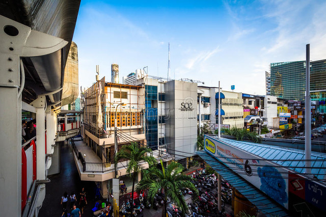 曼谷市集酒店怎么样：一场充满惊喜与温馨的泰式体验，您绝对不想错过！