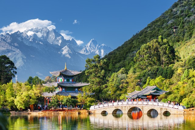 云南旅游年龄限制：揭开神秘面纱，带您领略彩云之南的无限魅力