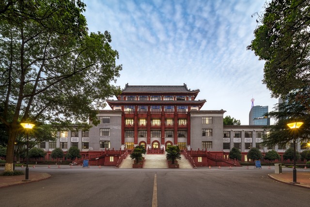 它在文化中的：从古老传说到现代生活的奇妙旅程——探索那些被遗忘的角落，感受历史与现实的碰撞