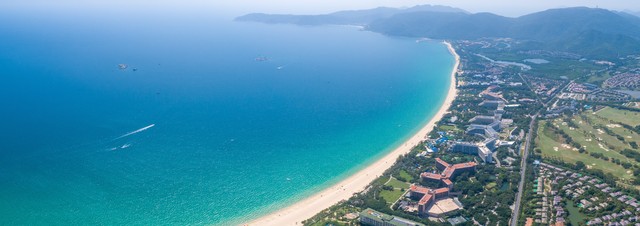 详细阅读:你站在亚龙湾,眼前是海天一色的无边画卷 你站在亚龙湾,眼前是海天一色的无边画卷