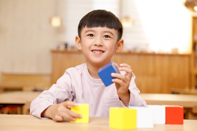 详细阅读:儿童如何买火车票?轻松带娃坐高铁,一文全知道! 儿童如何买火车票?轻松带娃坐高铁,一文全知道!
