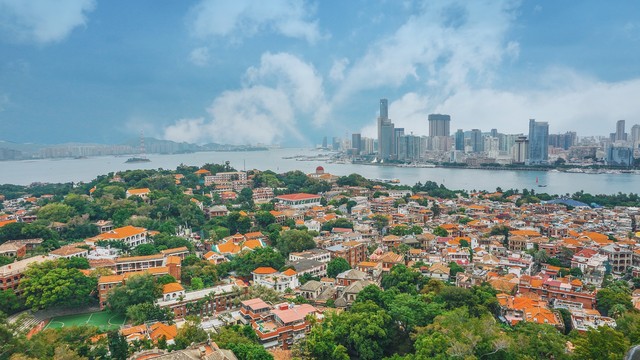 厦门哪里有好玩的地方？从鼓浪屿到环岛路，厦门十大必去景点等你来探索！