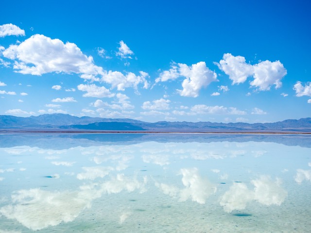 如何在青海湖边自由行？超全攻略助你玩转西北，实现心中向往的旅行梦想