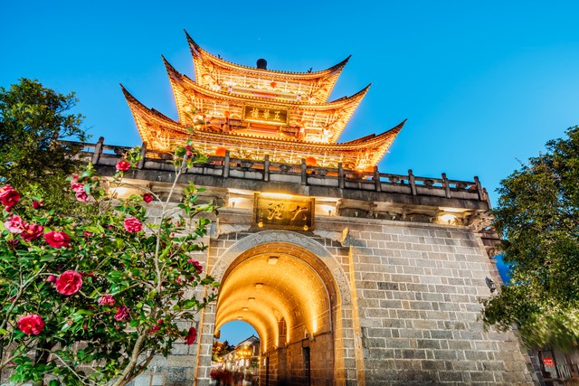 Unveiling the Charm of Dali Ancient City (大理古城): Where History Meets Modernity and Every Step Tells a Story