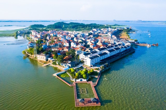 阳澄湖哪里可以钓鱼？苏州最美十大垂钓圣地，让你体验不一样的水乡风情，从阳澄湖到白蚬湖，每个角落都是鱼儿的天堂，快来找寻属于你的那片宁静水域吧！