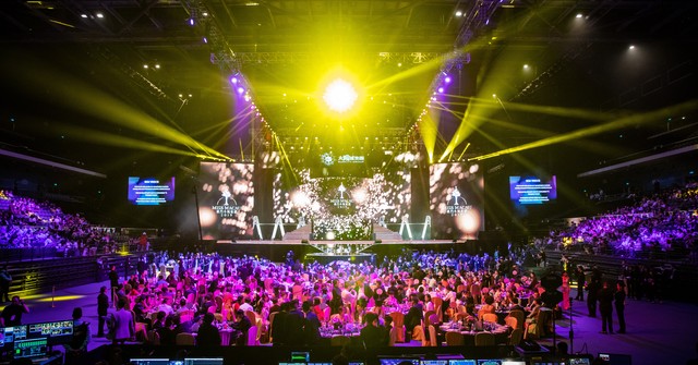 哪里买演唱会？揭秘2024最热演唱会购票秘籍，让你轻松抢票成功！