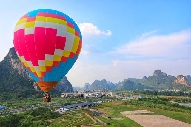 腾冲热气球可以坐多久？一场短暂却难忘的天空之旅