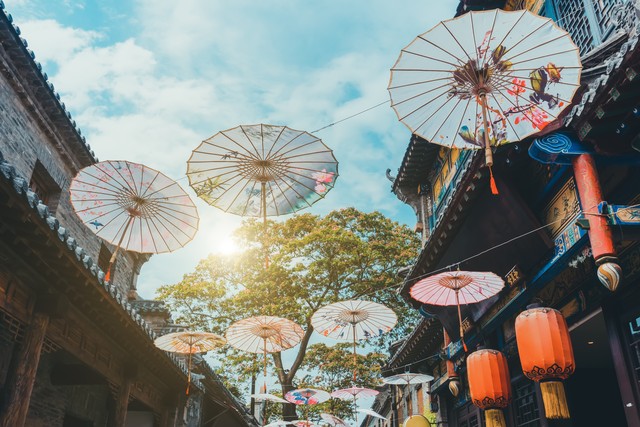 当山东周村属于淄博这座充满活力的城市时，谁又能想到这里藏着如此多的故事与奇迹
