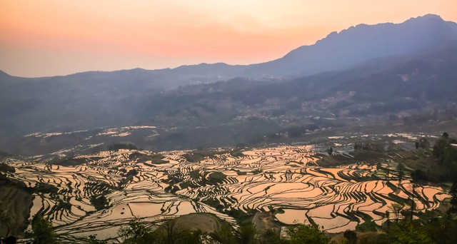 昆明弥勒建水元阳旅游：一场穿越时空的田园诗篇，从春城到世界文化遗产哈尼梯田的奇幻之旅