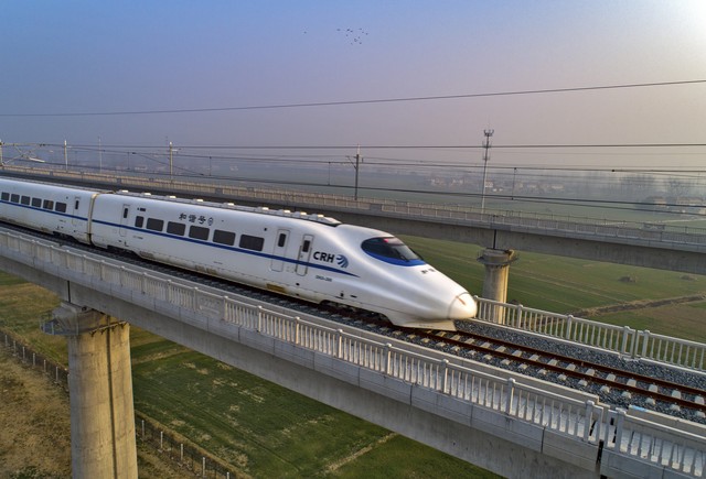 SEO优化上海到重庆动车多久？揭秘2024年最新动车时刻表与票价，带你领略沿途美景！