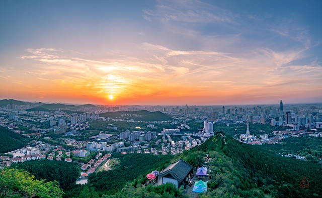千佛山在哪个区？揭开济南这座历史文化名山的神秘面纱，探索千佛山背后的精彩故事