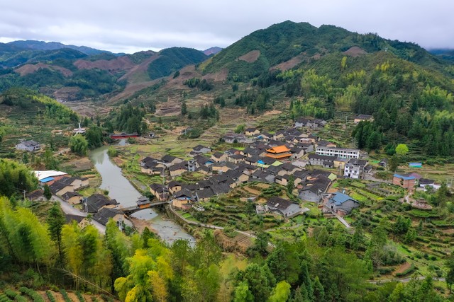 南平到龙岩多少公里？带你飞越200多公里的奇妙旅程