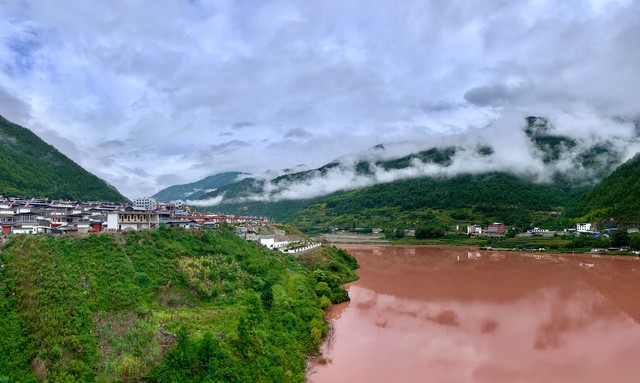 云南孟连_景点：从古老佛塔到神秘茶山，一场穿越时空的边境探险