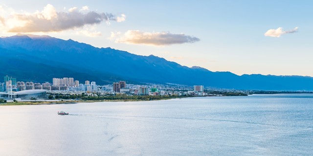 去云南大理旅游需要多少钱？真实游客分享2024年最新花费，从机票到住宿全解析，教你如何规划一次既省钱又尽兴的大理之旅！
