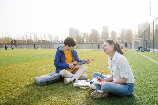 当大学生遇上云南民族村：一场青春与民族文化碰撞的奇妙之旅，探索2024年暑假特惠票价背后的精彩故事，带你走进一个充满惊喜的价格世界，体验前所未有的文化盛宴，感受不一样的民族风情，这里有你不知道的秘密和优惠，快来一起揭开这神秘面纱吧！